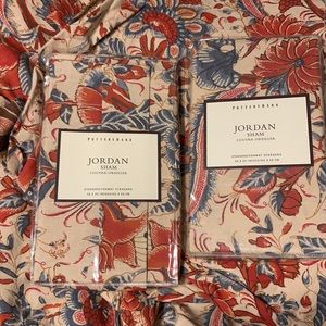 Pottery Barn Full/Queen Duvet Cover & Shams